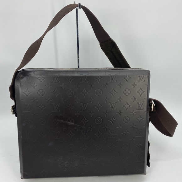 Louis Vuitton Steve Messenger bag - Picture 4 of 14